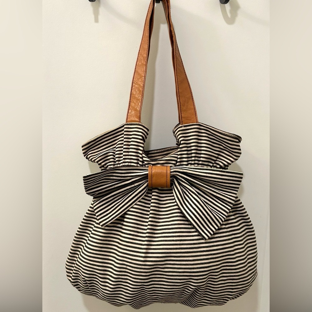 Off White and Black Stripped Canvas Shoulder Bag With Bow